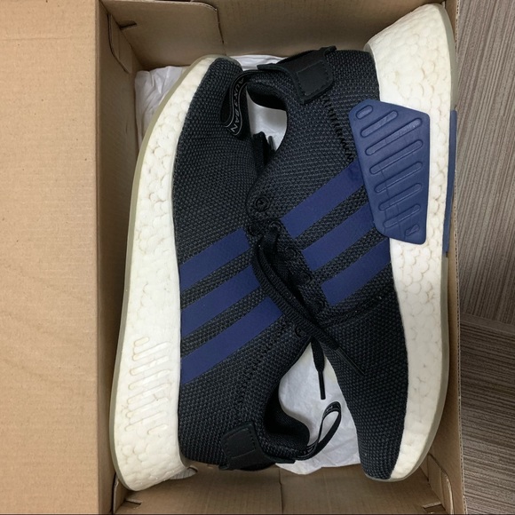 Adidas NMD R2 Core Black - Picture 2 of 7